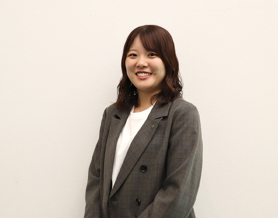 ヒトククリ　経営企画部　松本